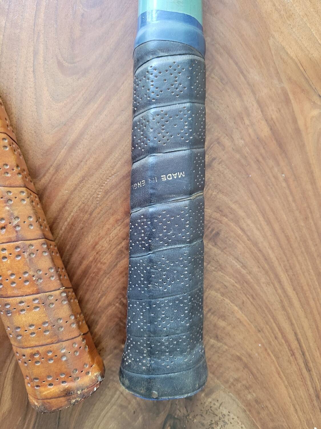 Paire d anciennes raquettes de tennis vers 1930