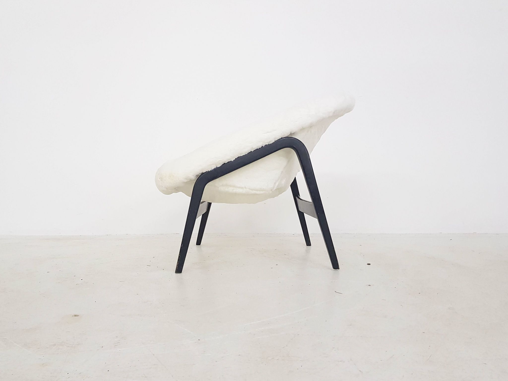 Hartmut Lohmeyer for Artifort lounge chair Model 118 "Columbus", The Netherlands 1957
