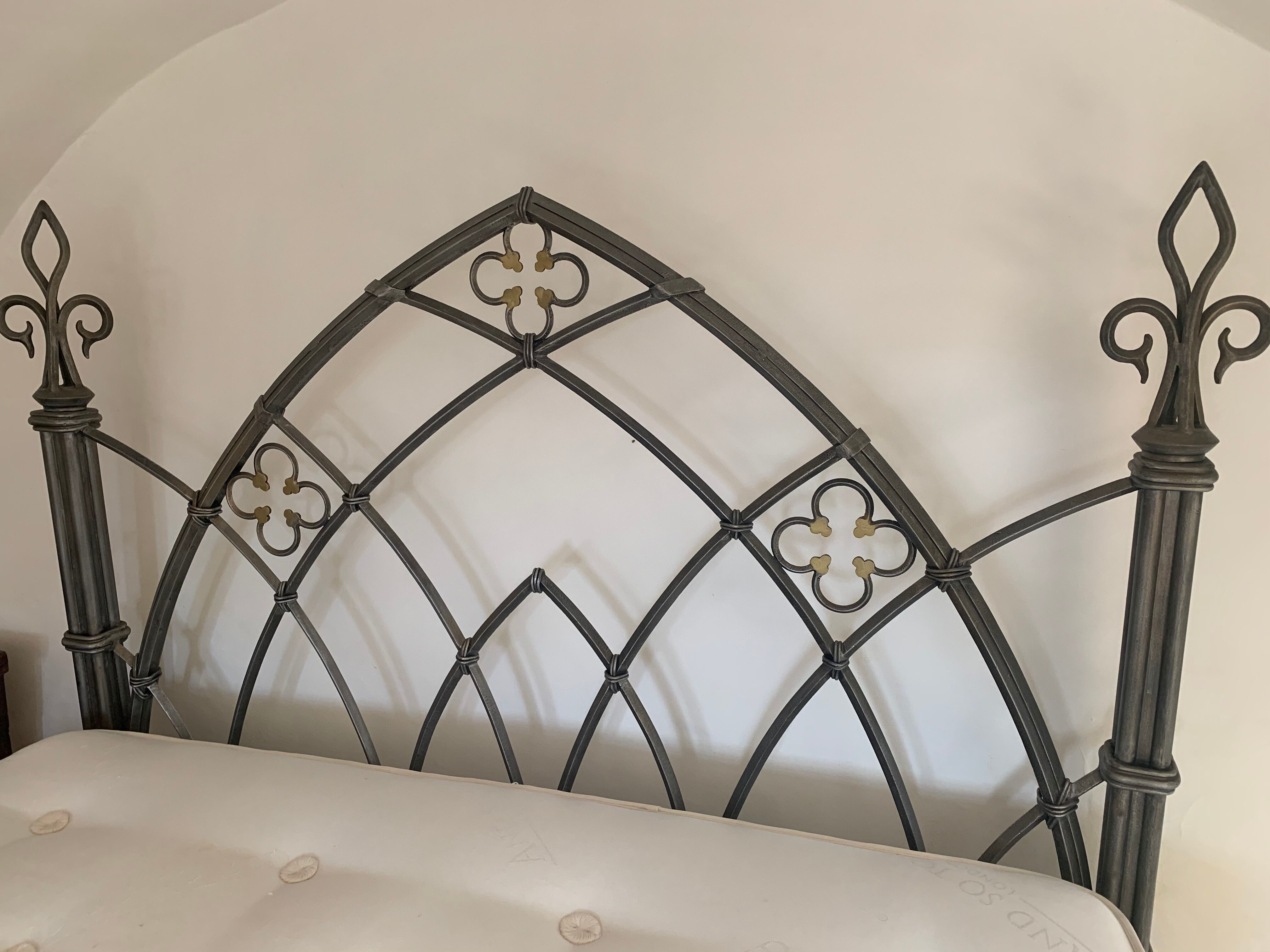 Two-seater wrought iron bed