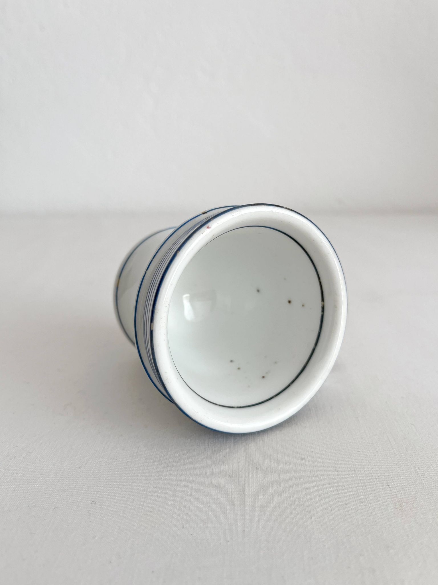 Tasse brulot ancienne en porcelaine liserés bleus 19eme siècle
