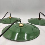 Suspensions in enamelled sheets