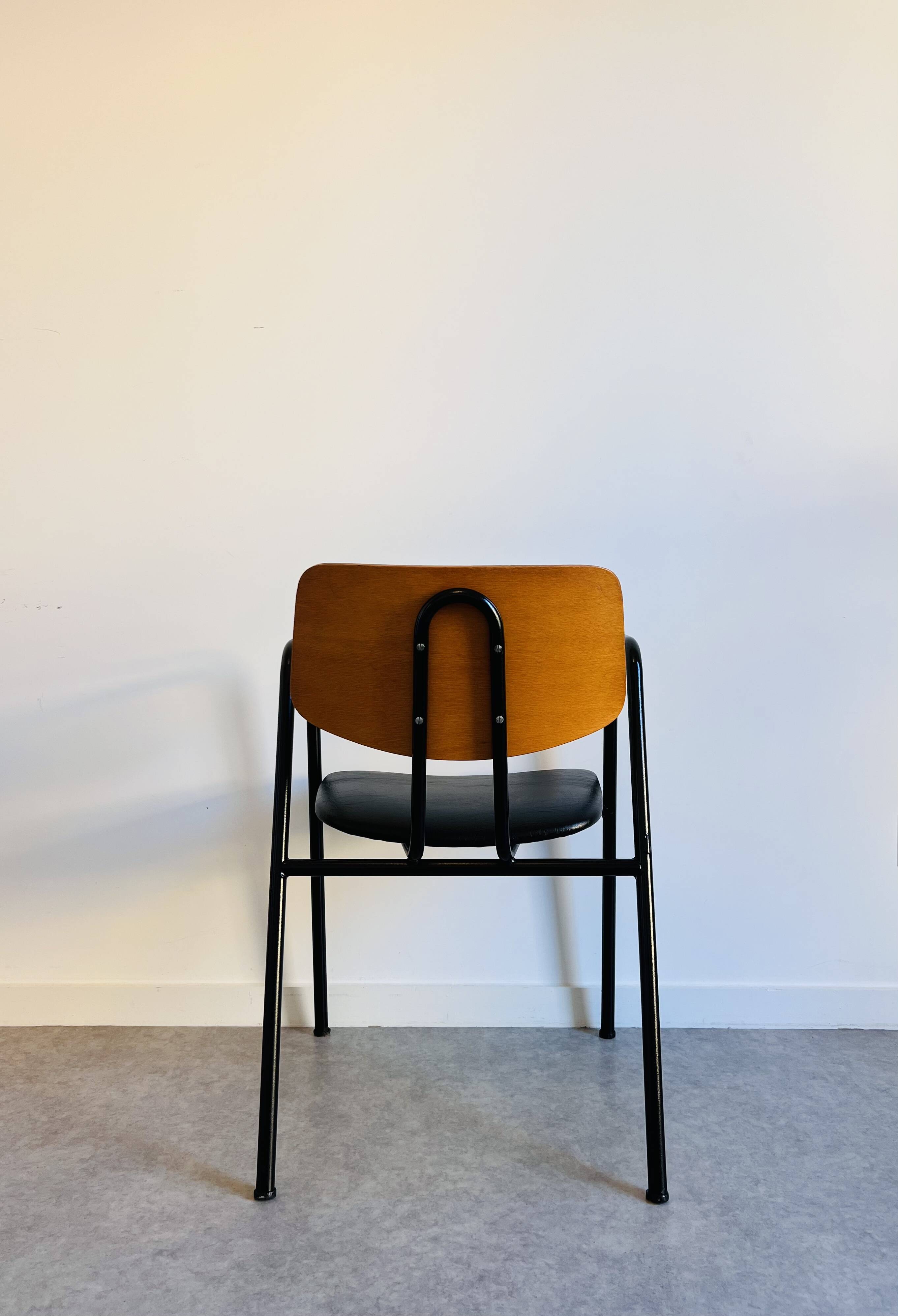 14 vintage Stella chairs