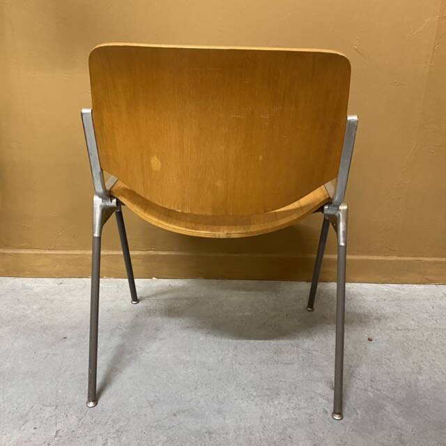 Set of 6 vintage Giancarlo Piretti chairs, model DSC 106