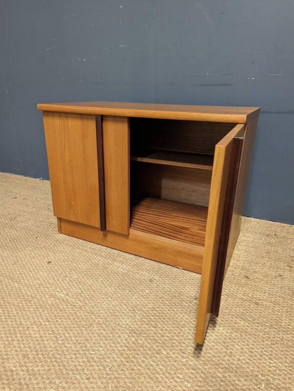 Meuble de rangement, buffet vintage en orme