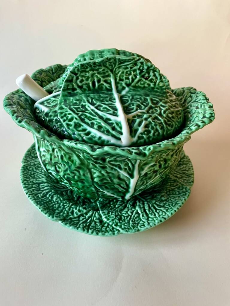 Vintage Bordallo Pinheiro green soup tureen in majolica – Cabbage model 70s