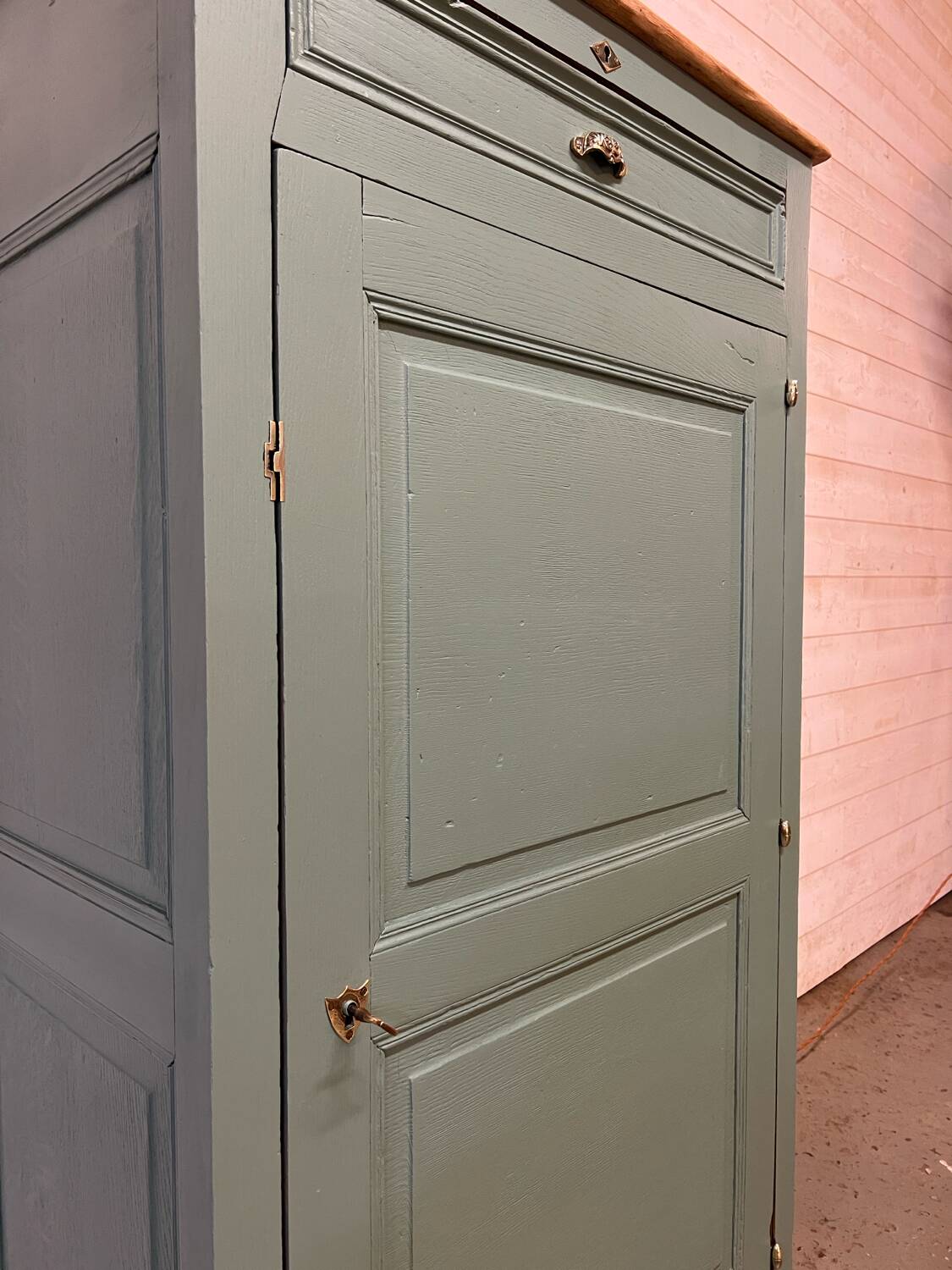 One-door buffet