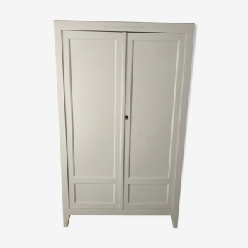 Armoire parisienne