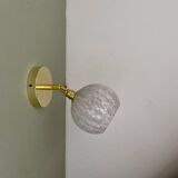 Applique tulipe vintage en verre de Clichy blanc