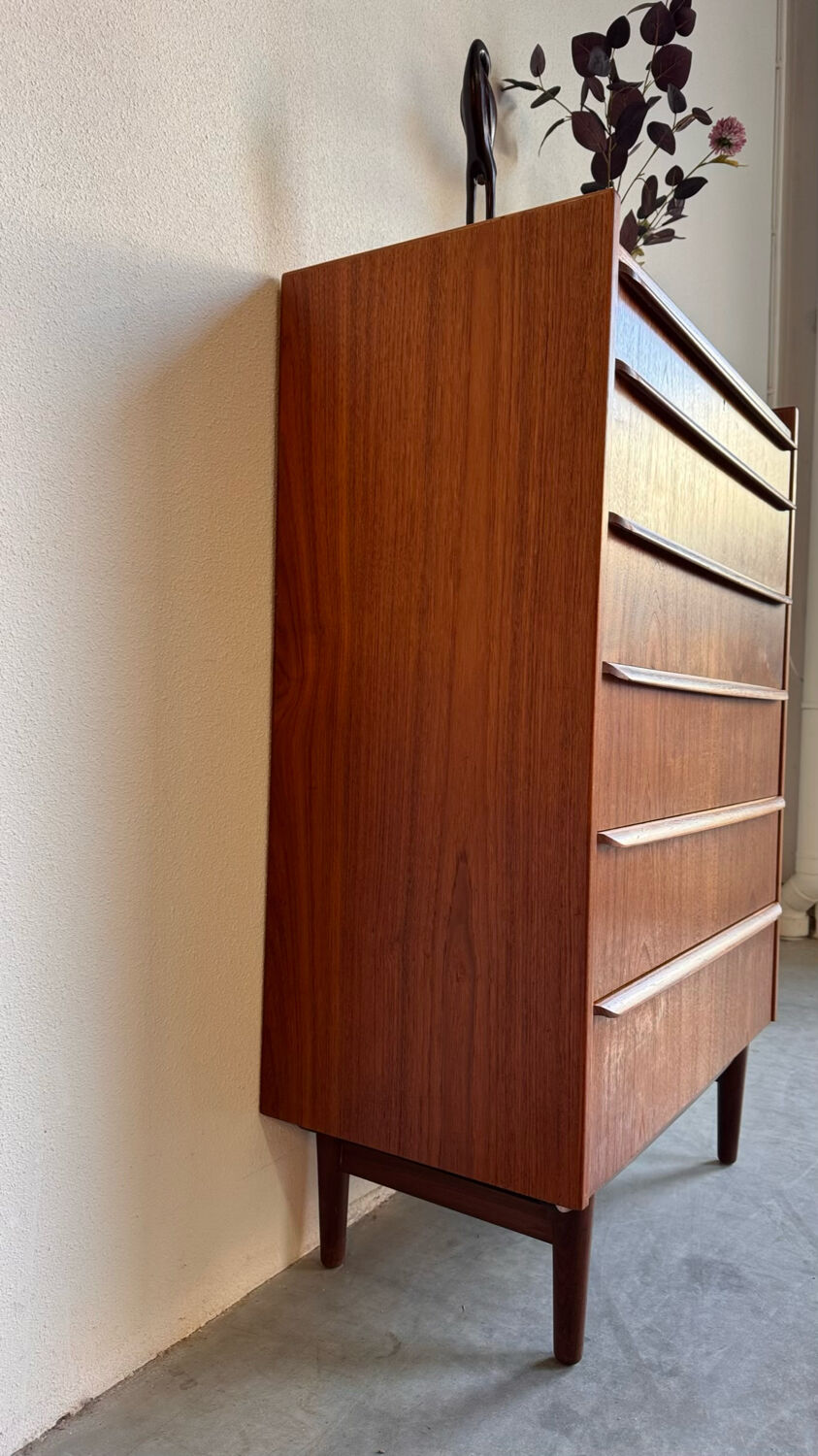 Danish vintage chest of drawers in teak