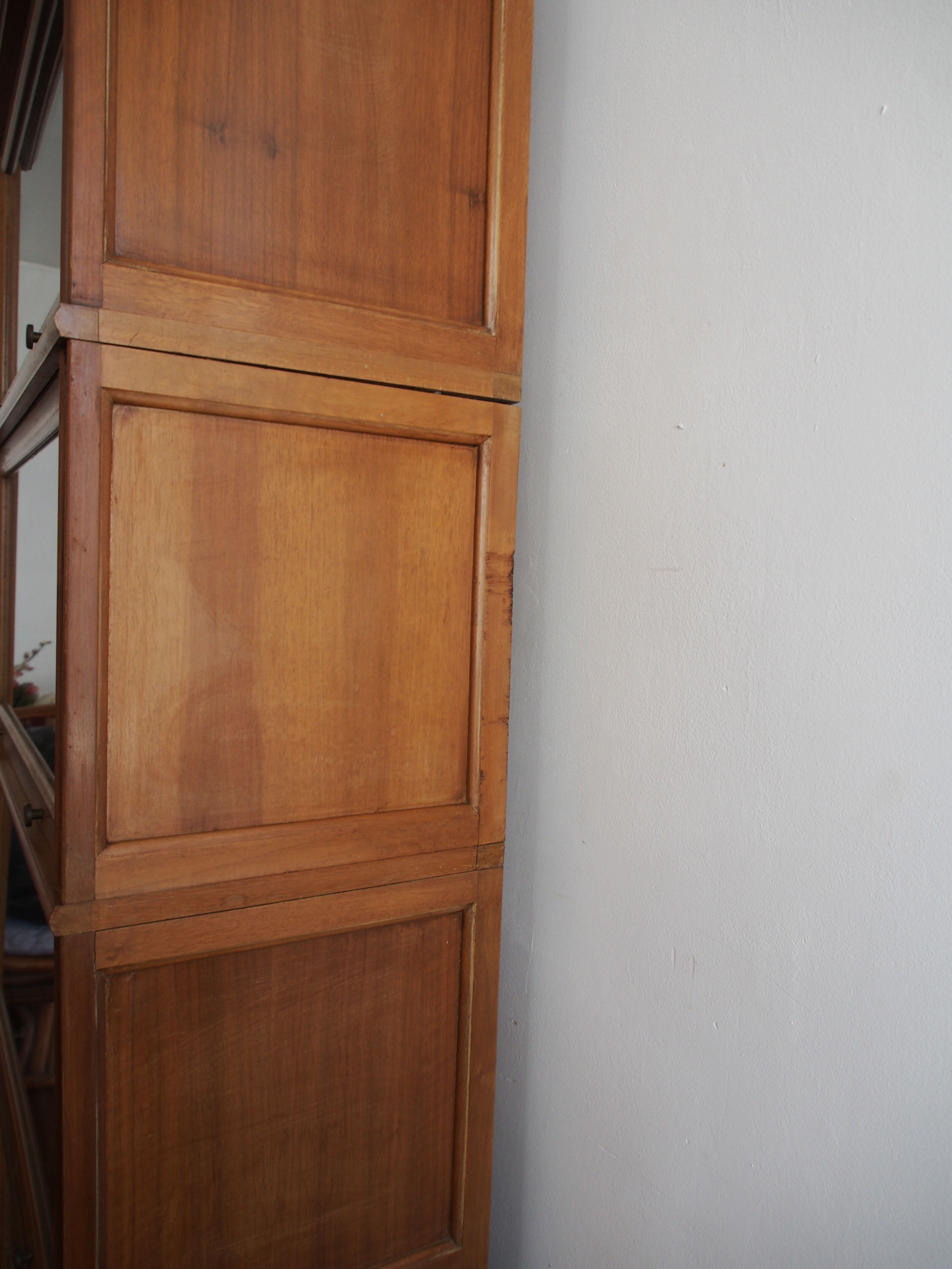 MD showcase furniture