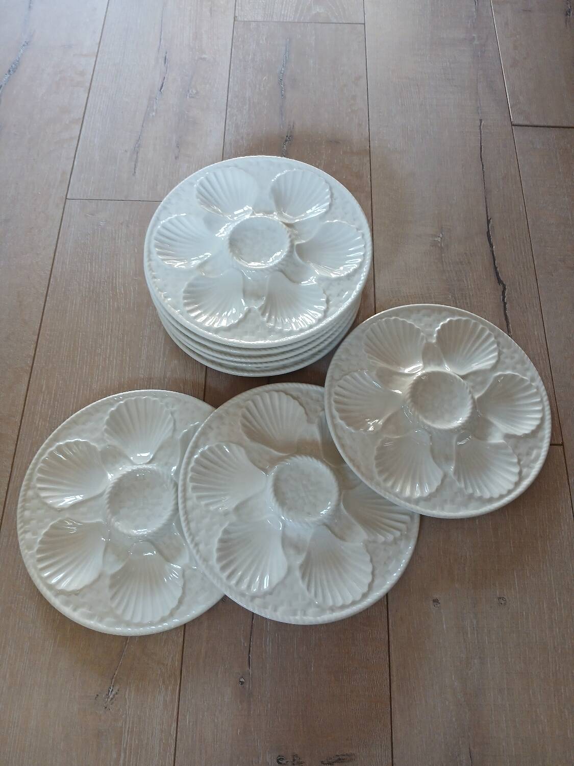 8 old Longchamp oyster plates