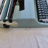 Typewriter, olivetti lettera 32