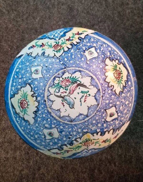 Ensemble de 6 coupelles anciennes en cuivre émaillé à décor persan