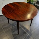 Scandinavian extendable round table in Rio rosewood, 1970s
