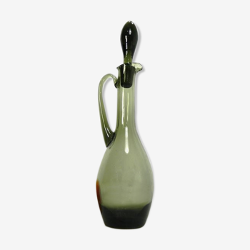 Carafe verte avec bouchon en verre