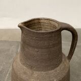 Brutalist German vase on a mid-century stand by Krösselbach Keramik, 1960s.