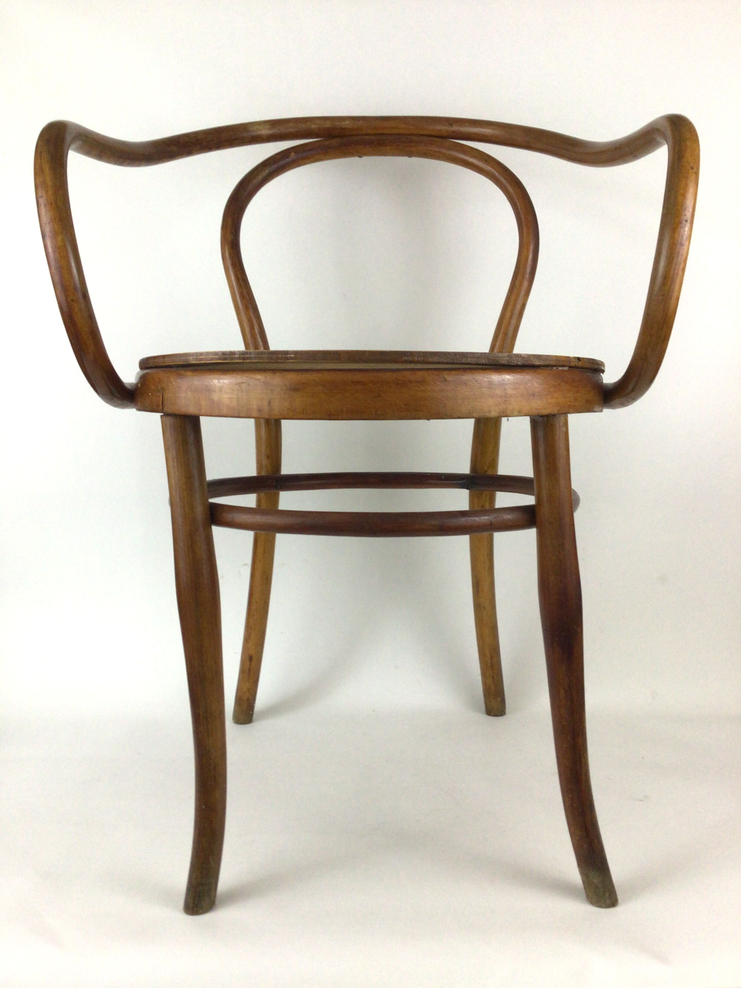 Fauteuil en bois courbé dit le Corbusier J&J Kohn