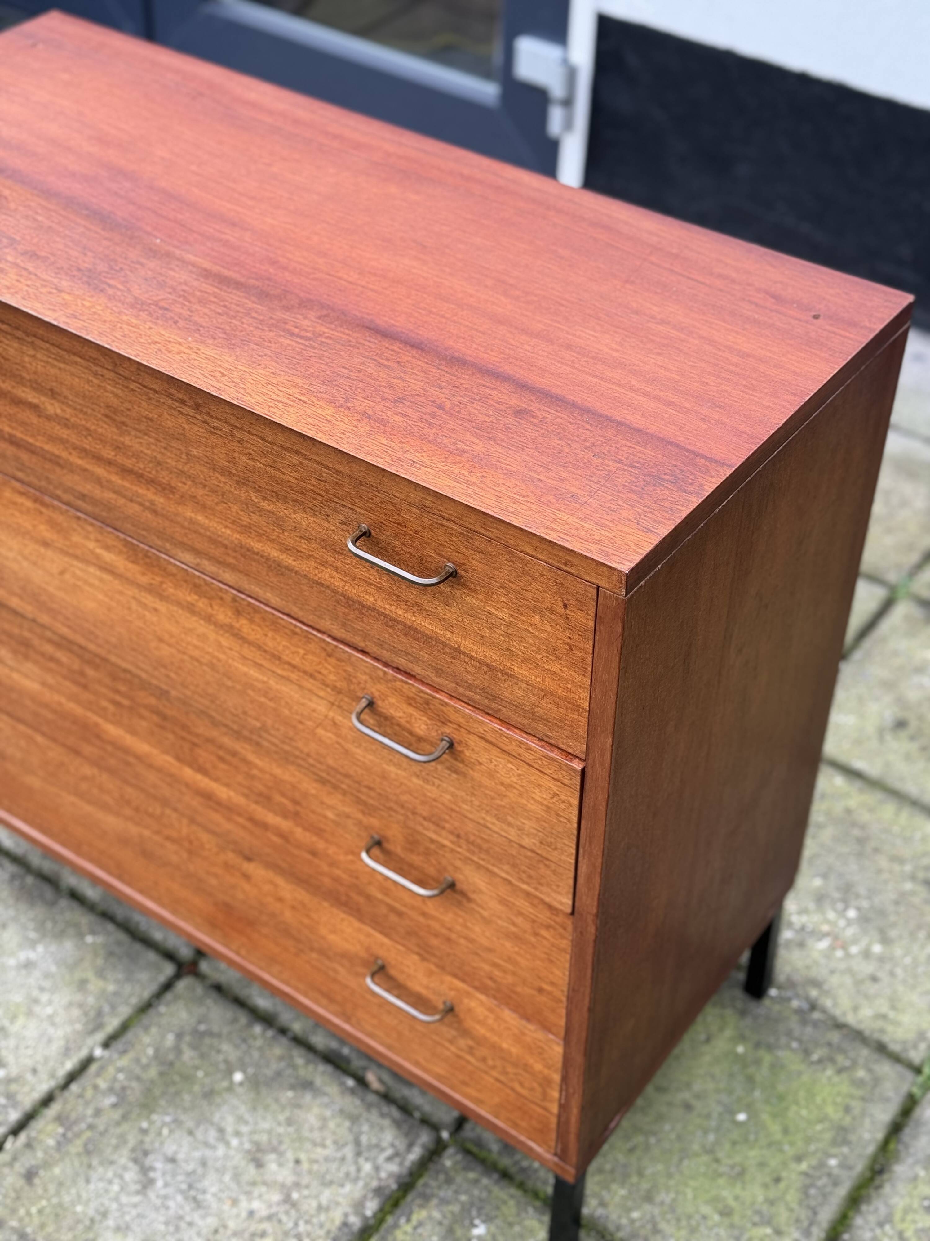 Commode à Tiroirs Vintage en Teck