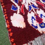 Ancient Berber carpet, 132x88 cm