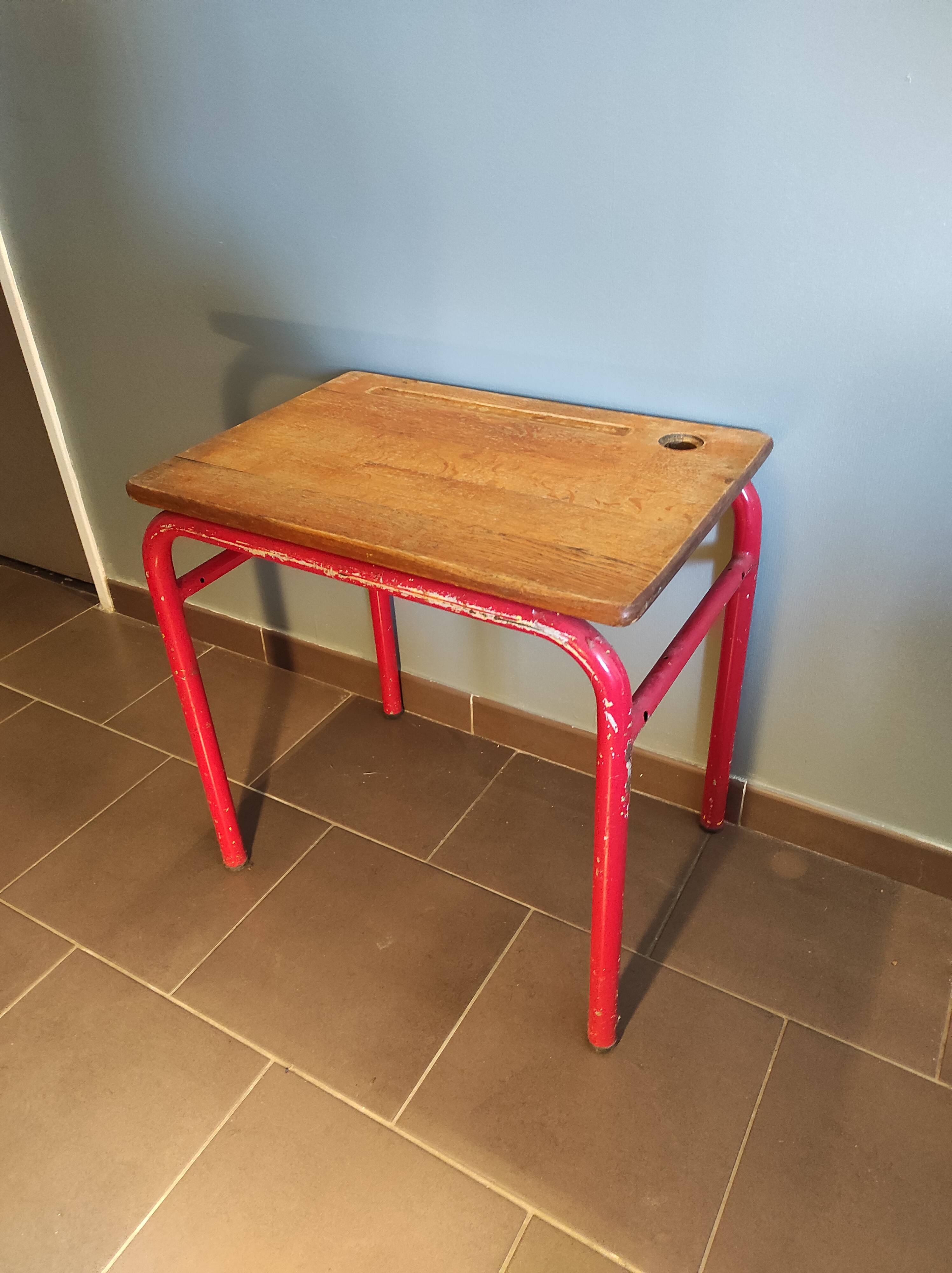 School desk in oak and red metal 1960