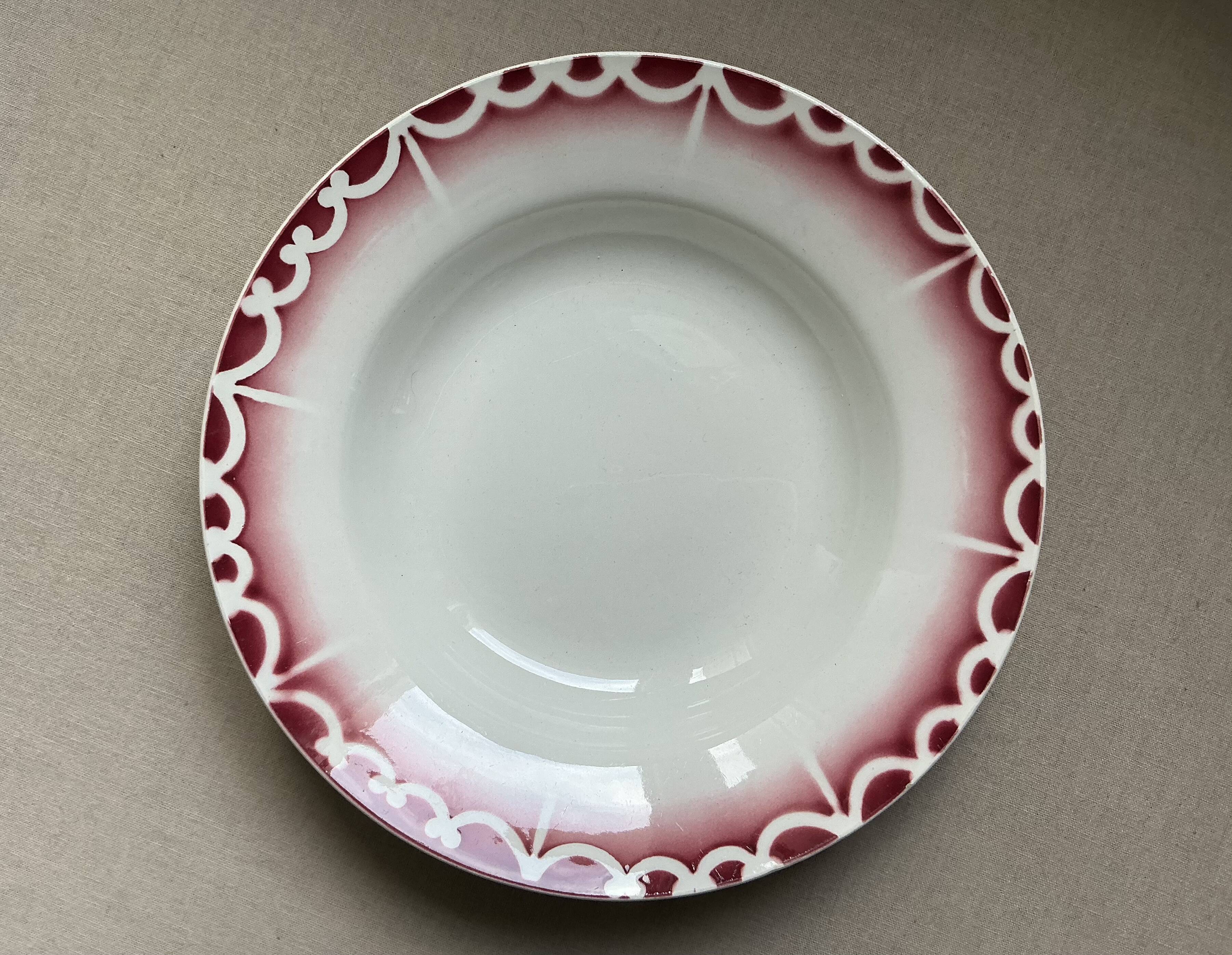Antique hollow plate Digoin Sarreguemines Art Deco decoration in burgundy
