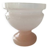 Coupe en opaline rose.