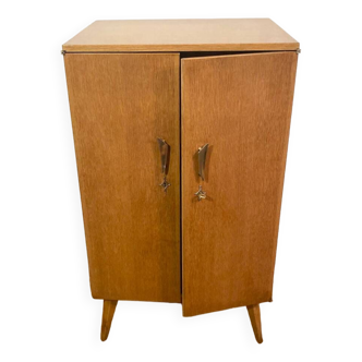 Armoire vintage pieds compas