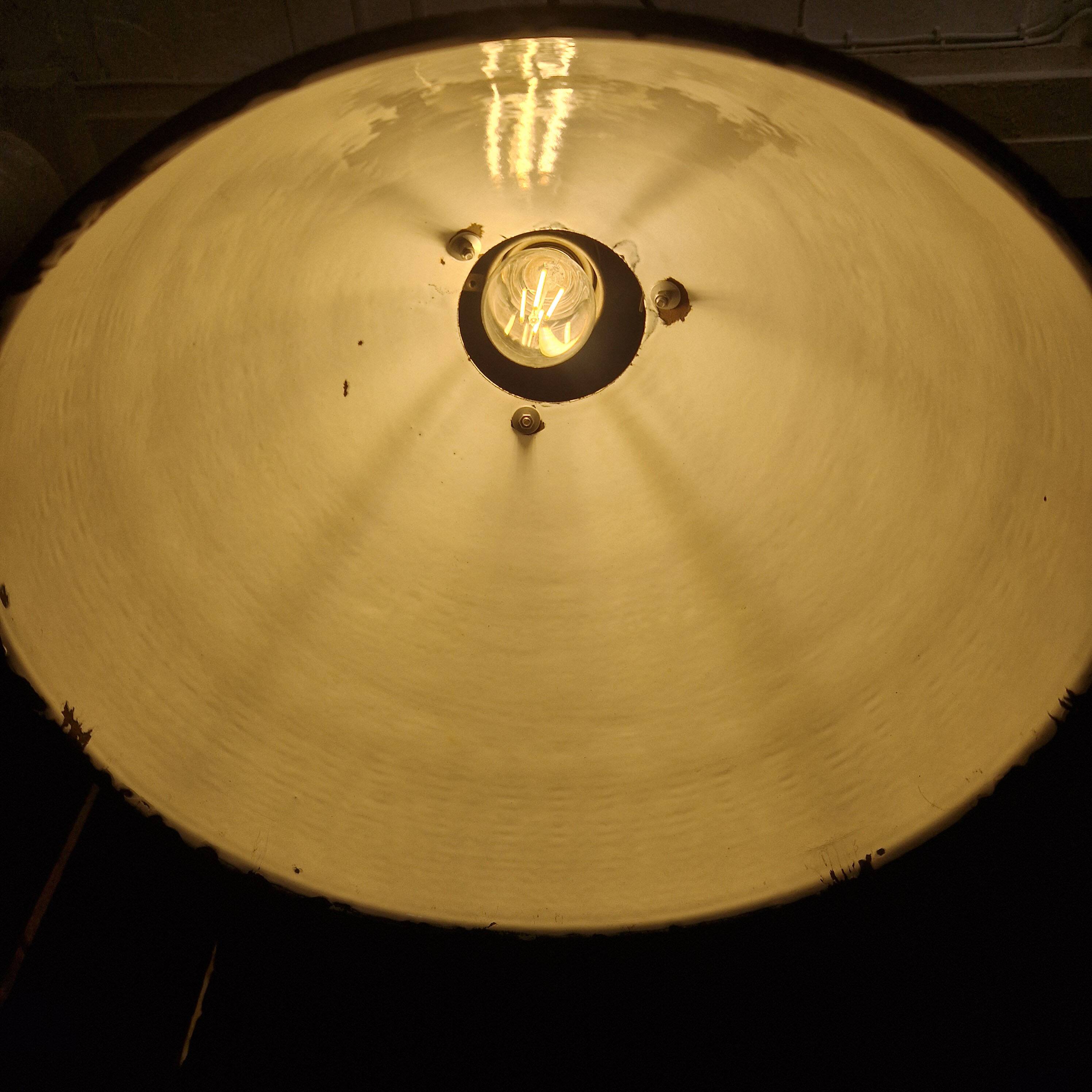 „Svenja“ Große Emaille Lampe Schwarz