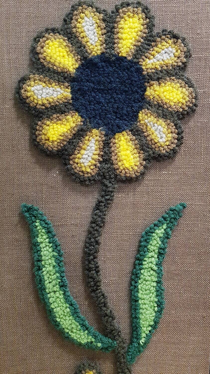 Grande tapisserie rétro à fleurs