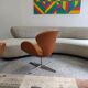 Pair Arne Jacobsen Swan chairs by Fritz Hansen