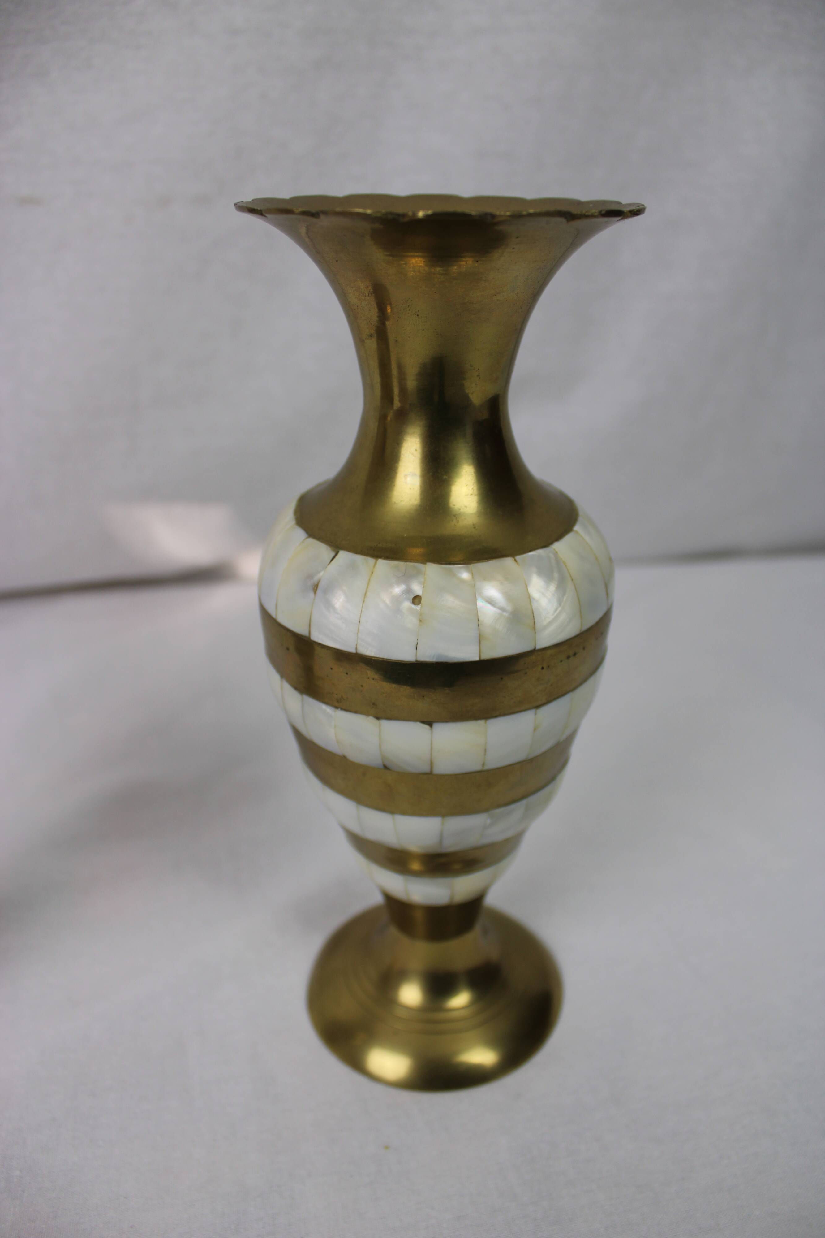 Vase laiton et nacre