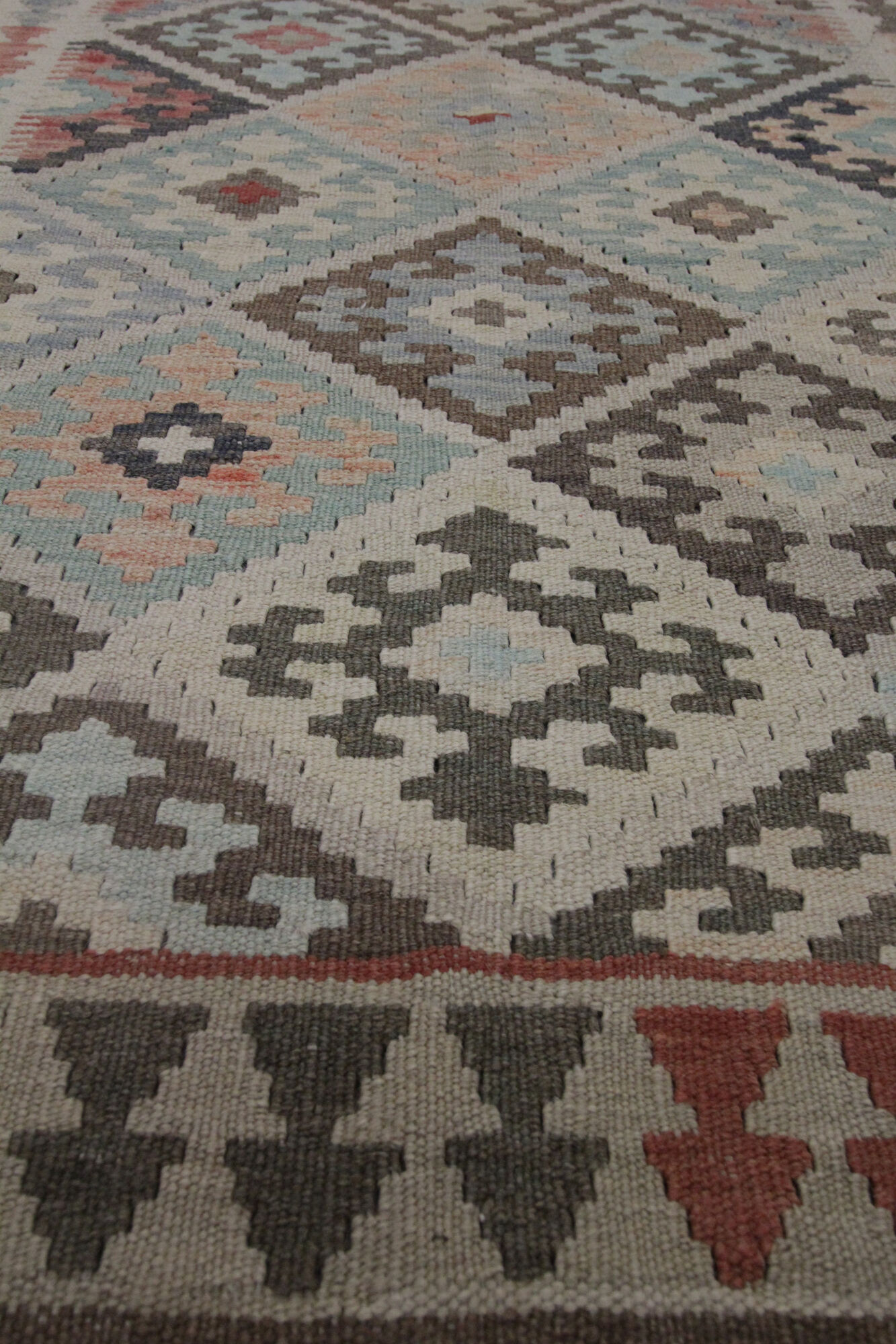 Traditional Afghan Kilim Rug Symmetrical Geometric Wool Area Rug- 104x141cm