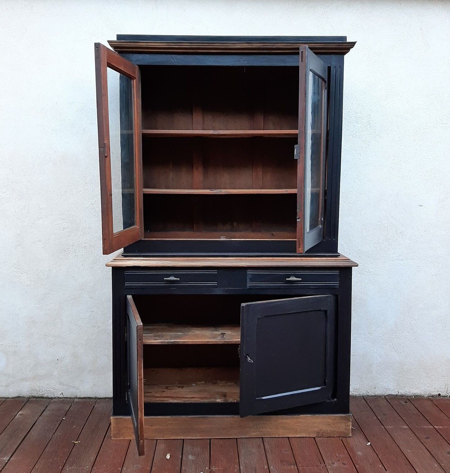 Double body vaisselier