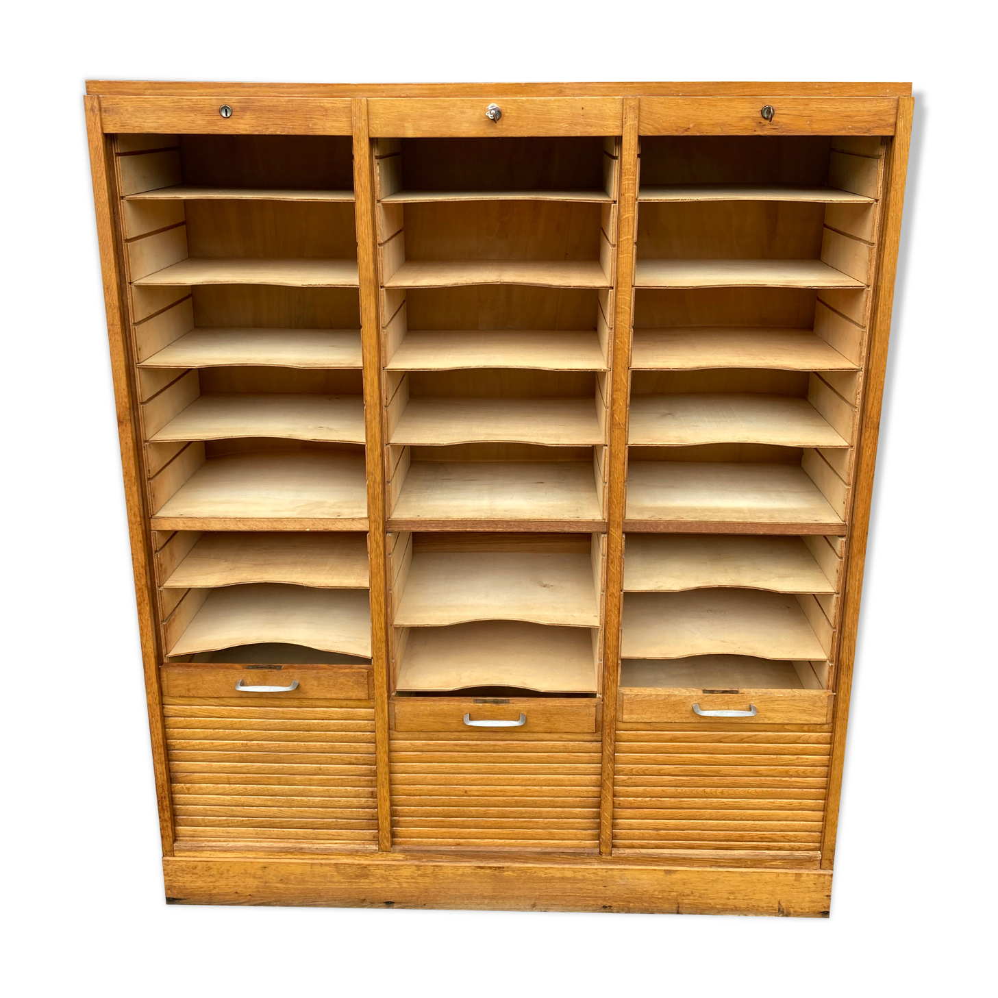 Filing cabinet with 3 curtains