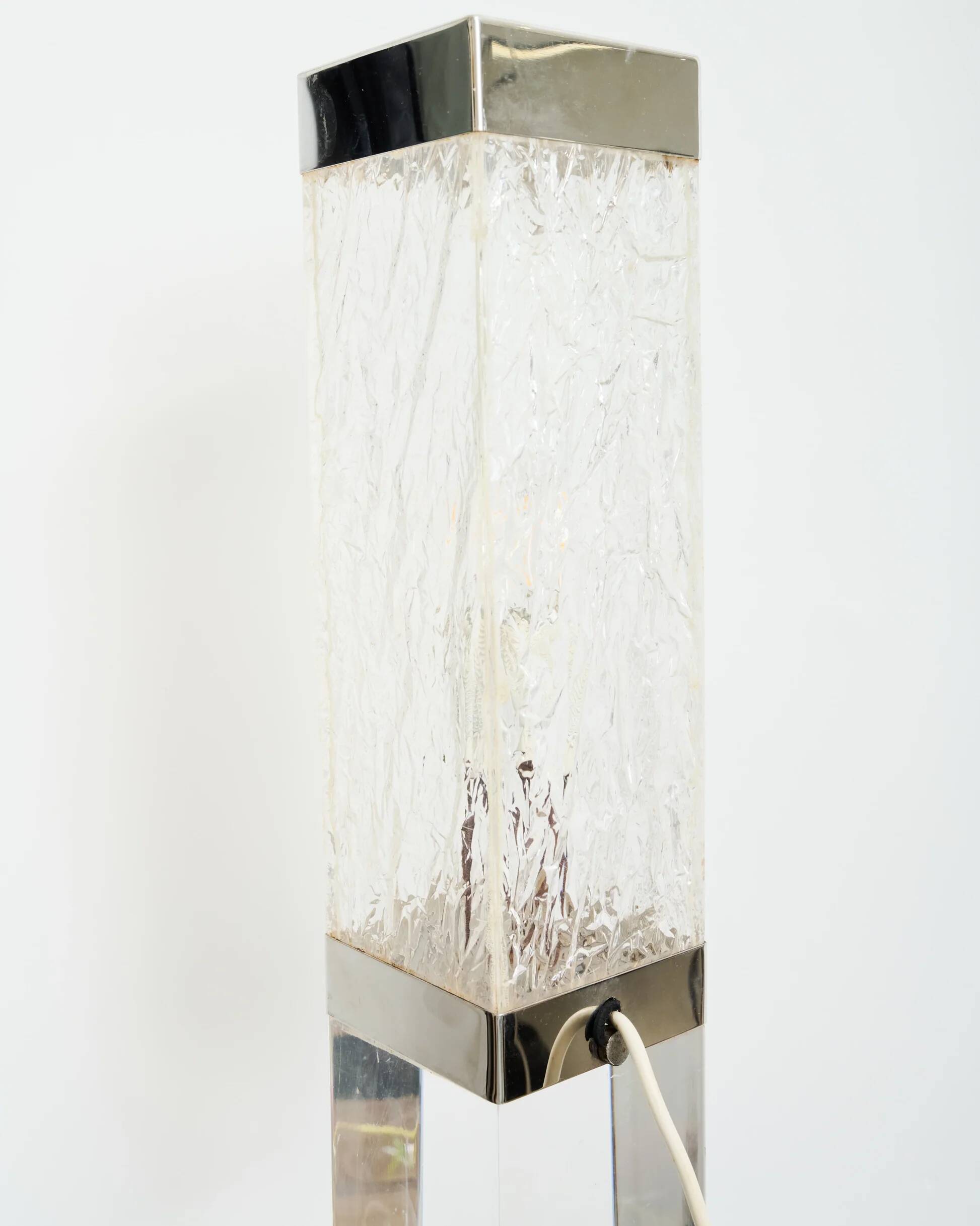 Table lamp in plexiglass and aluminium, Italy, 1970s