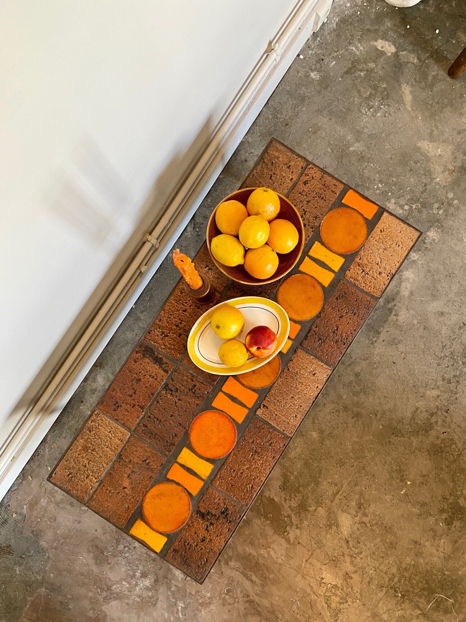 Coffee table in glazed ceramic and metal 1950s' ☐ 89 x 39.5 cm