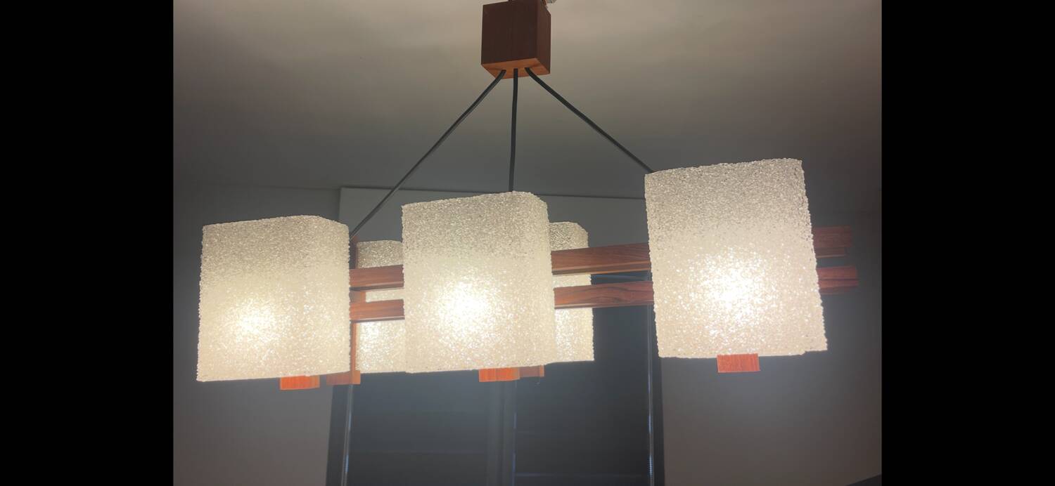 Scandinavian chandelier with 6 lights in teak and a perspex shade.