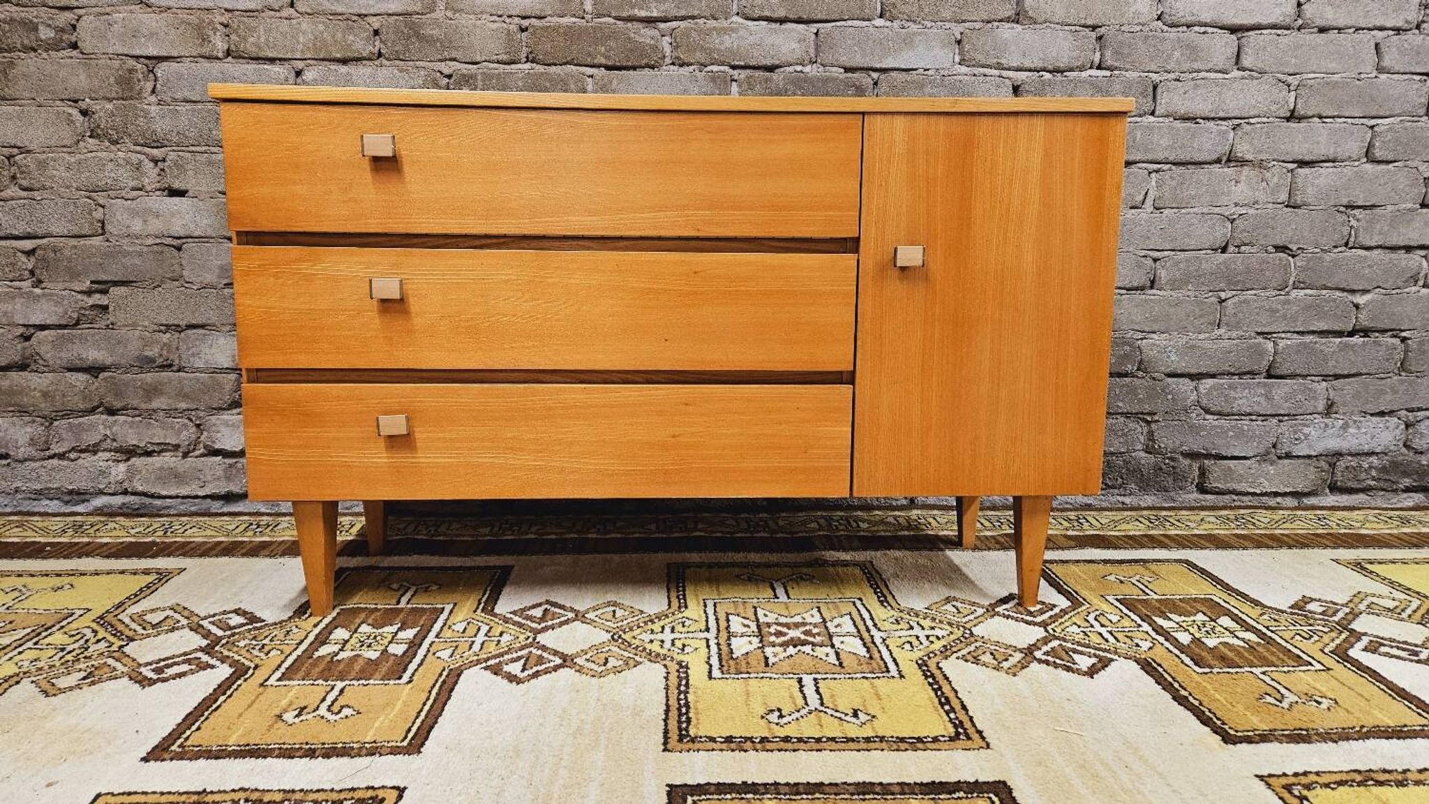 Scandinavian sideboard 3 drawers 1 door 1960 vintage