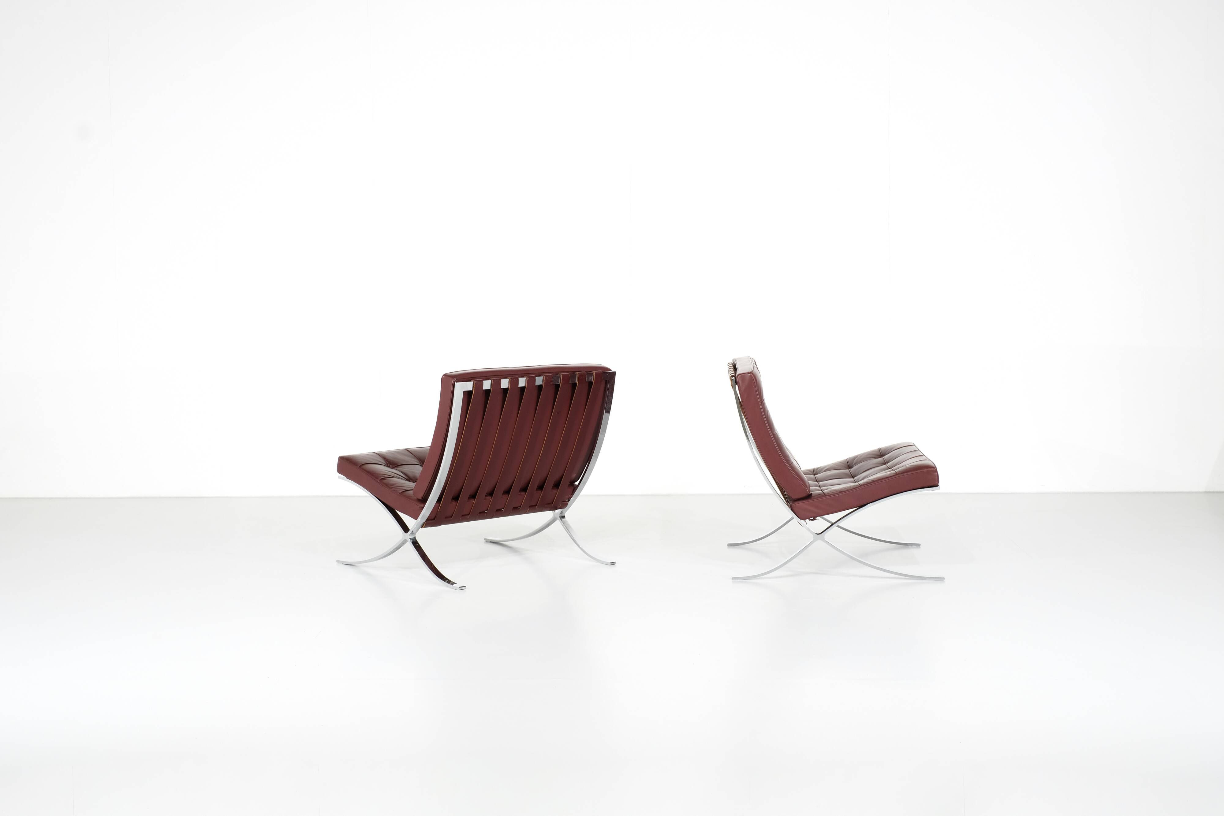 Paire de fauteuils Barcelona Ludwig Mies van der Rohe  Knoll.