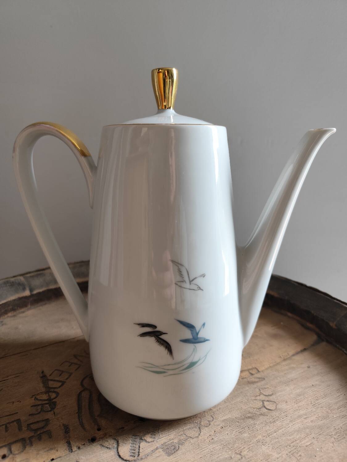 Porcelain coffee pot