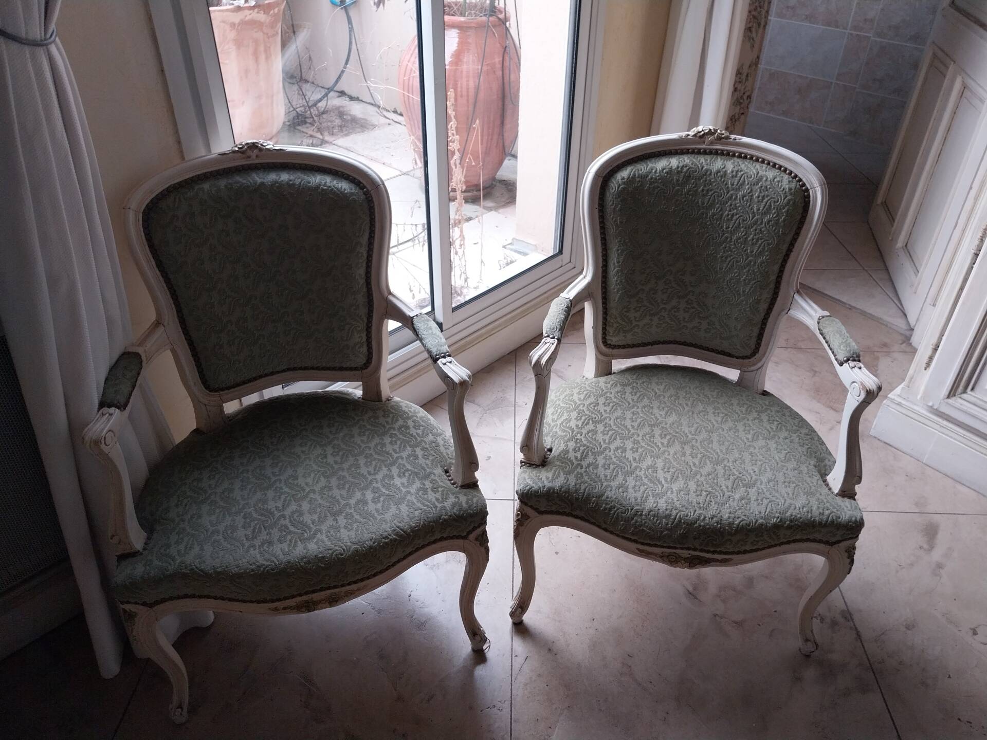 2 fauteuil cabriolet style Louis XV