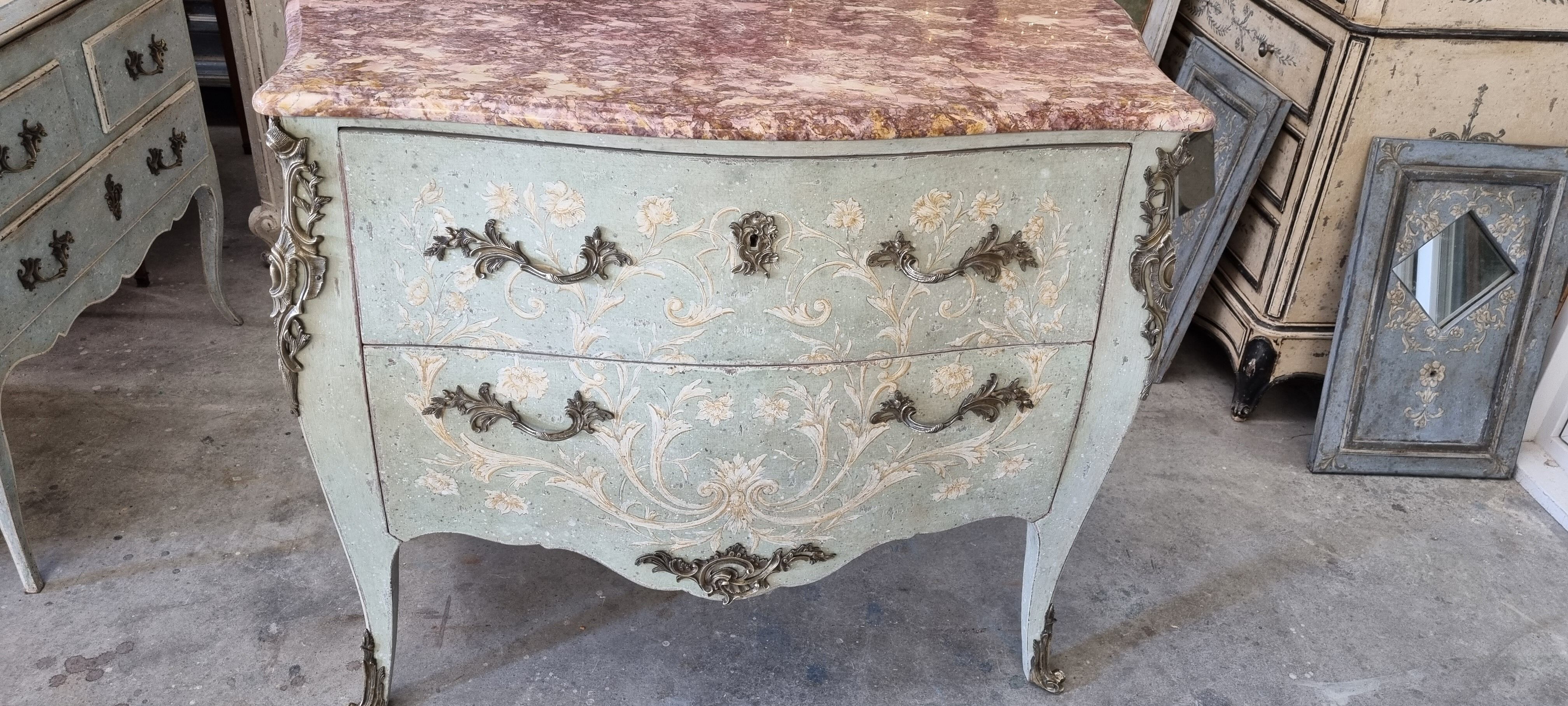 Commode Reveloise 20th