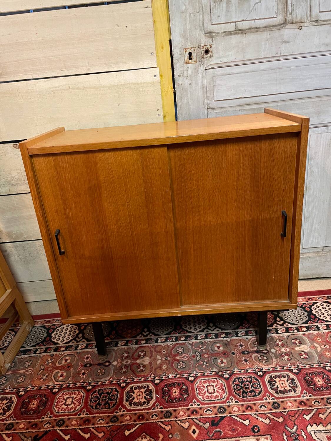 Vintage sliding door side cabinet design 60/70