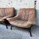 Ensemble canapé 2 fauteuils et table basse en banbou et cuir 1970