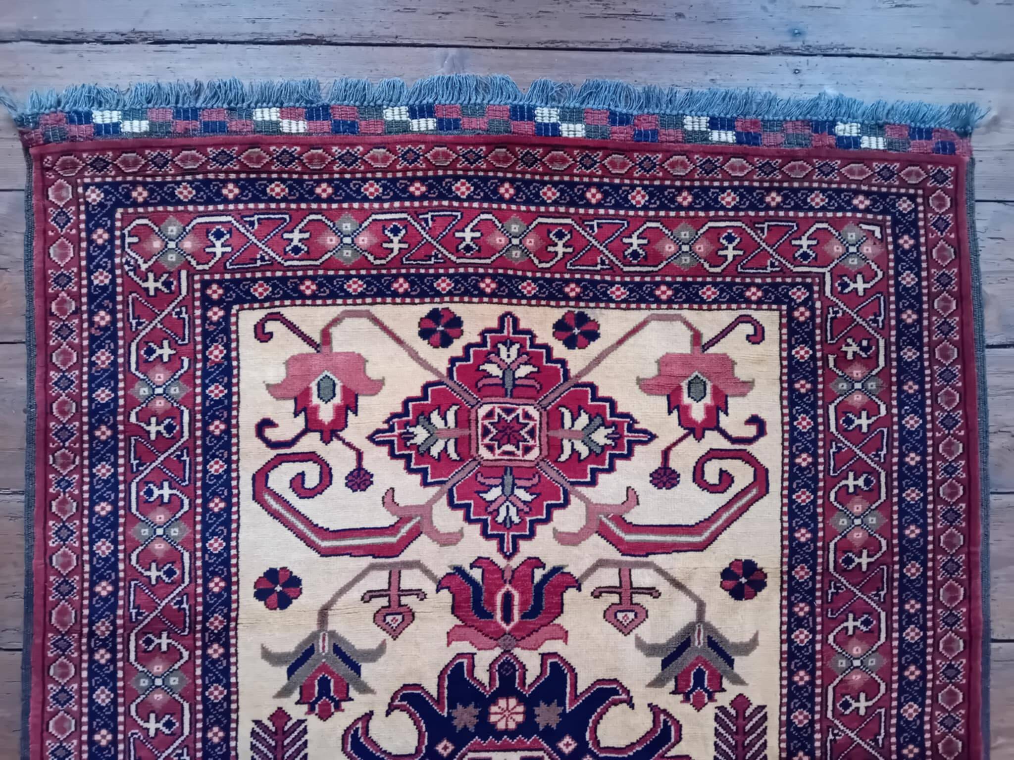 Handmade Pakistani Gazni rug 175x123cm