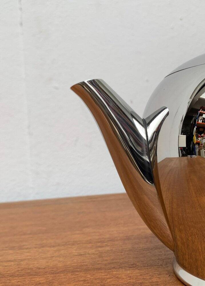 Postmodern Italian Bomb Teapot in Stainless Steel and Bakelite by Carlo Alessi for Alessi