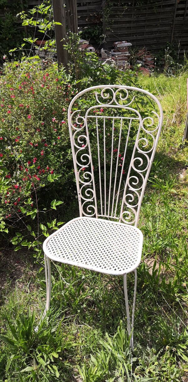 Chaises métal perforé trèfle dossier haut années 50 Set de 2