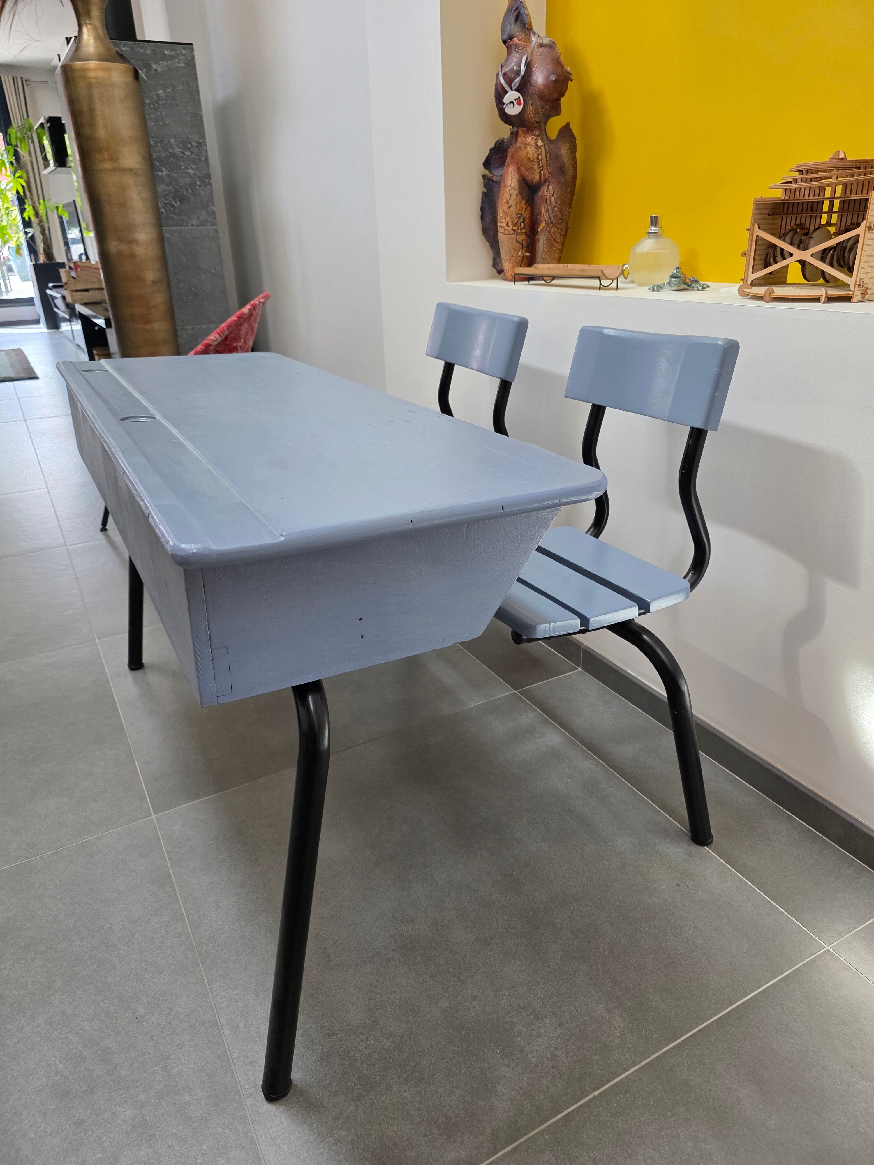Renovated school desk for 2 – Ideal for the new school year.