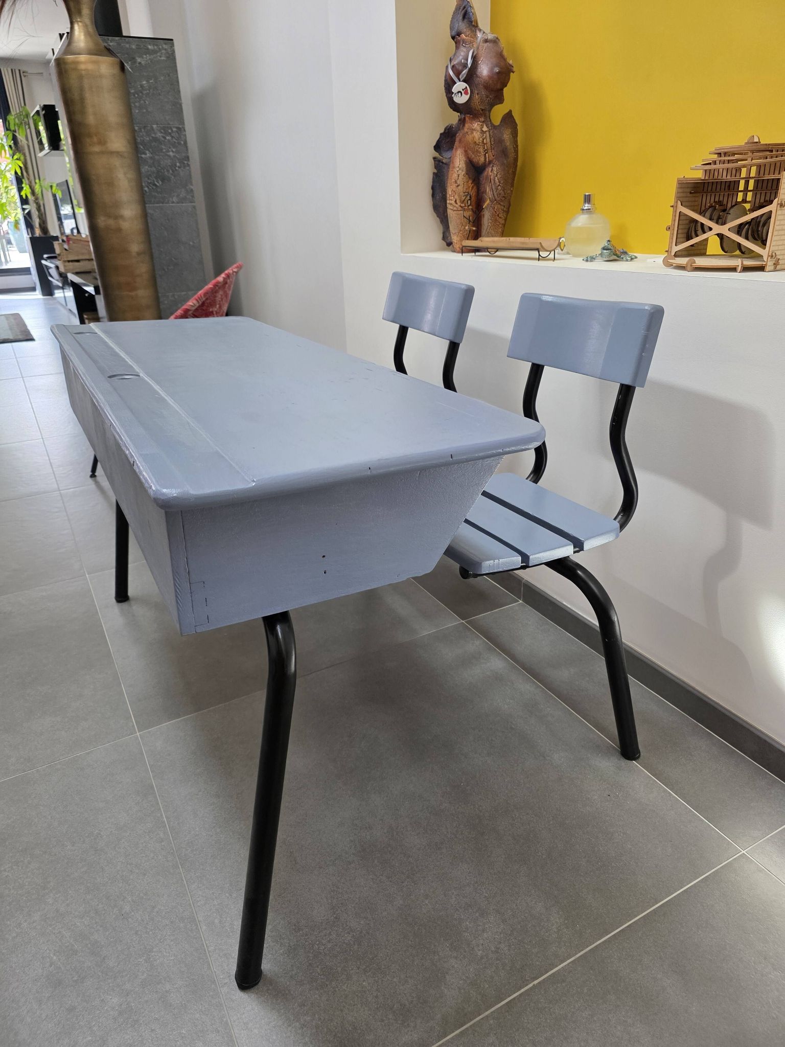 Renovated school desk for 2 – Ideal for the new school year.