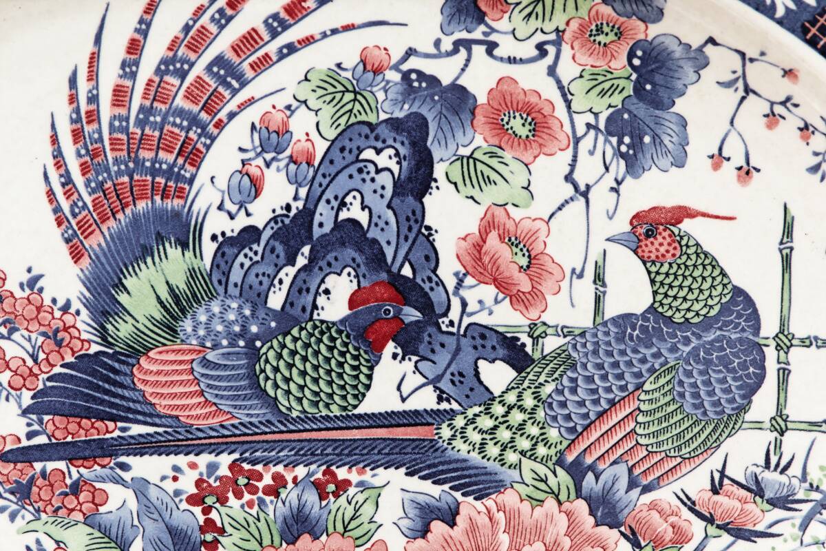 Pair of Japanese ceramic dishes